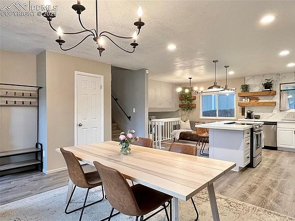 4th image of 6470 Lehman Dr