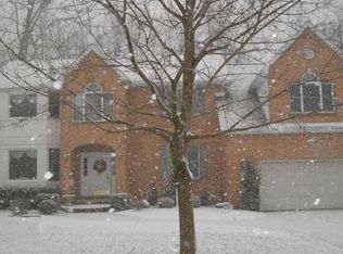 124 Deerwood Ln, Grand Island, NY 14072