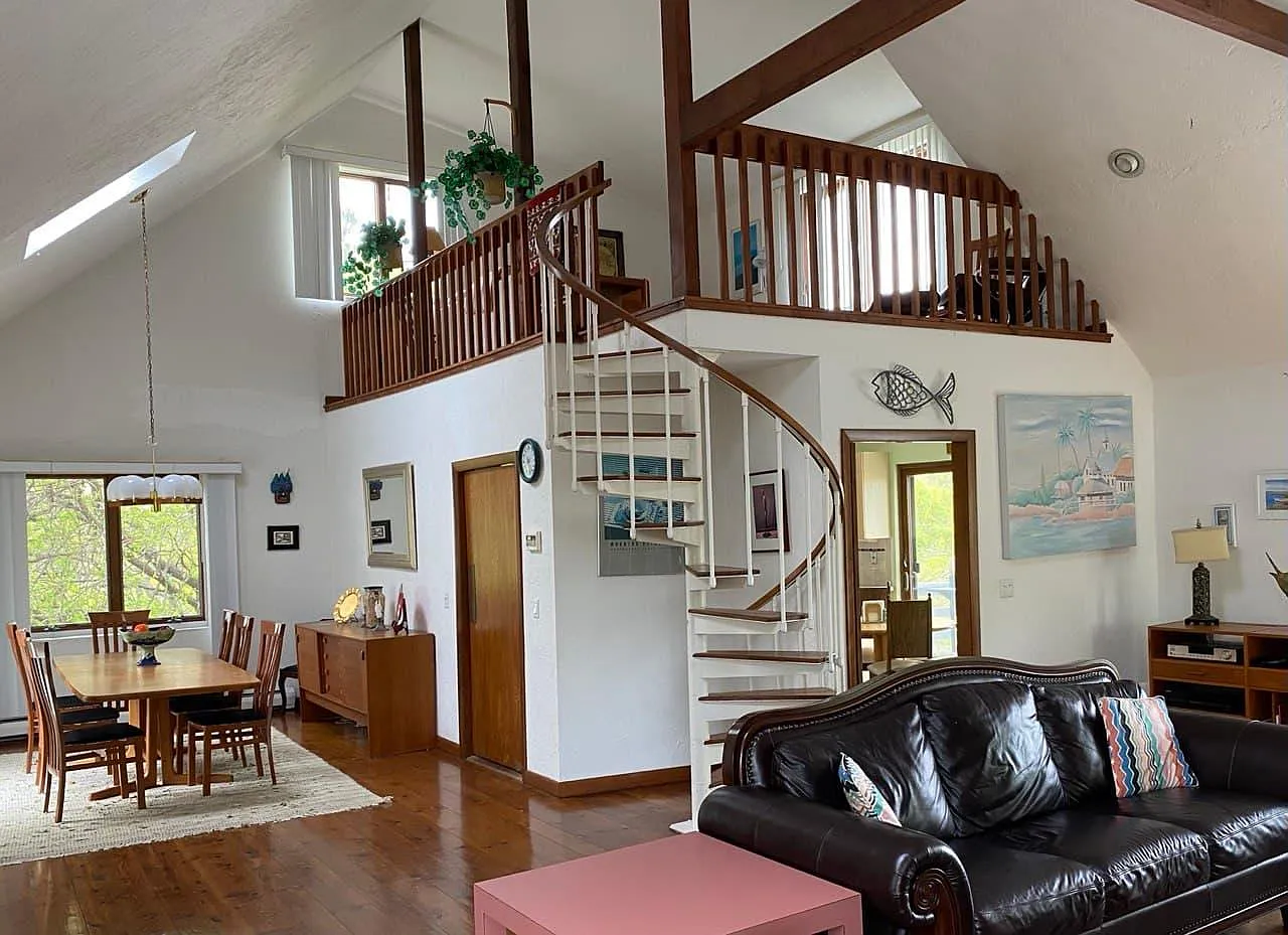 4 bed, 2.5 bath, 3079 sqft, $3,900 — Photo 1