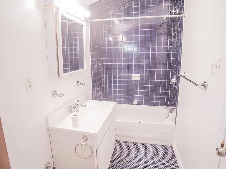 126 W Laurel St #2 — Photo 13