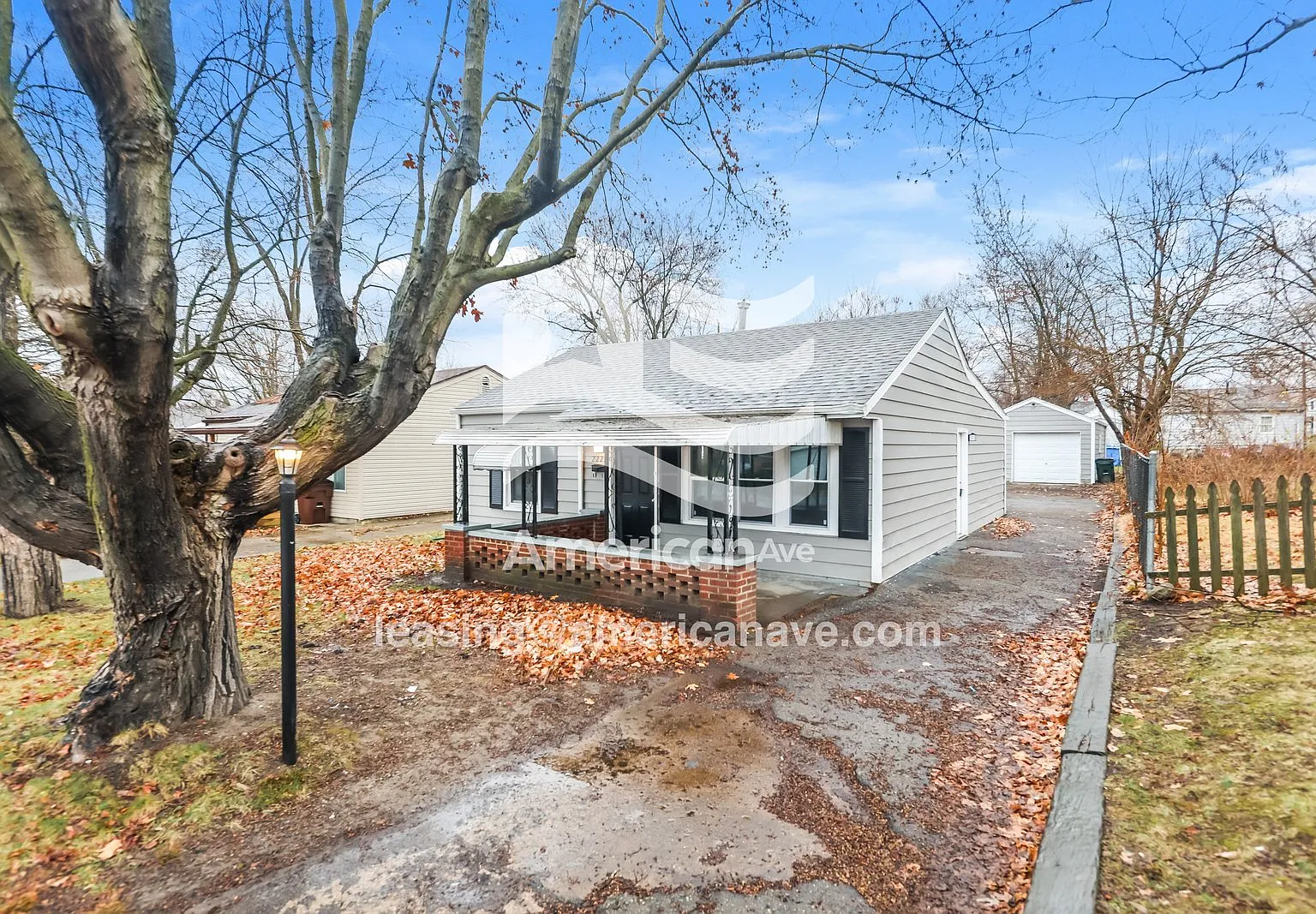 3 bed, 1.0 bath, 813 sqft, $1,125 — Photo 2