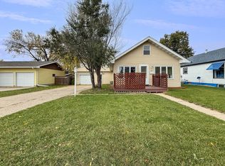 1422 2nd St SE, Minot, ND 58701