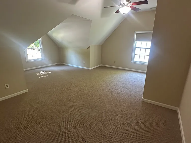 Pinehollow Ct — Photo 86
