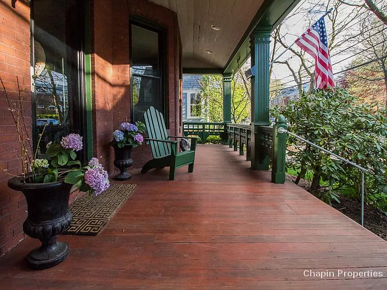 158 Cypress St — Photo 18