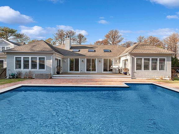 2nd image of 630 Sag Harbor Tpke