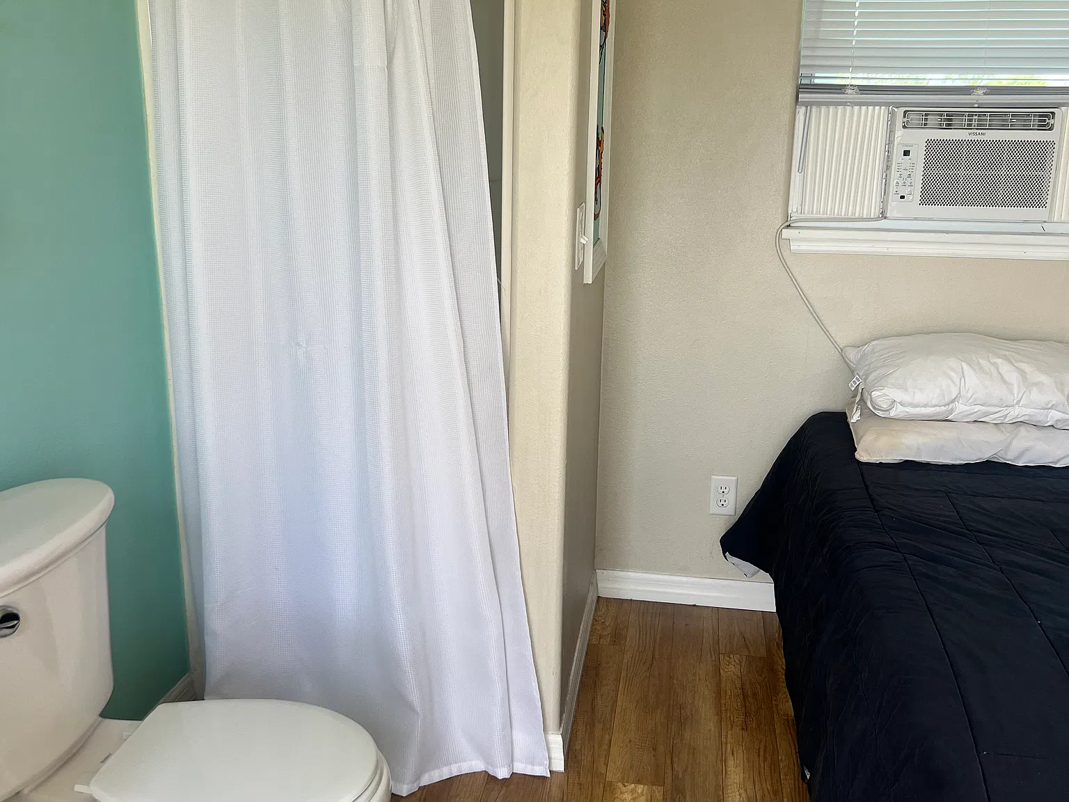 1 bed, 400 sqft, $750 — Photo 3