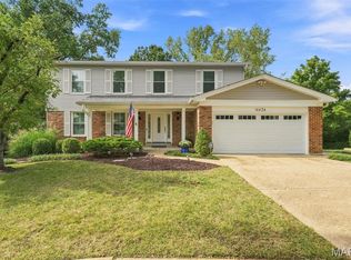 14424 White Pine Ridge Ln, Chesterfield, MO 63017