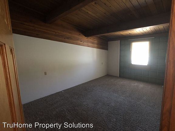 3rd image of 224 Halsey St APT 10