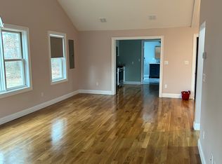 266 Pleasant St APT 2, Hanson, MA 02341