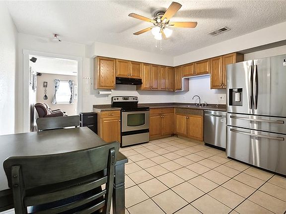 5th image of 2804 Sieglinde Ct