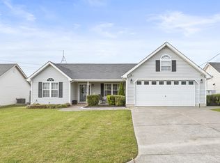 699 Colony Cir, Fort Oglethorpe, GA 30742
