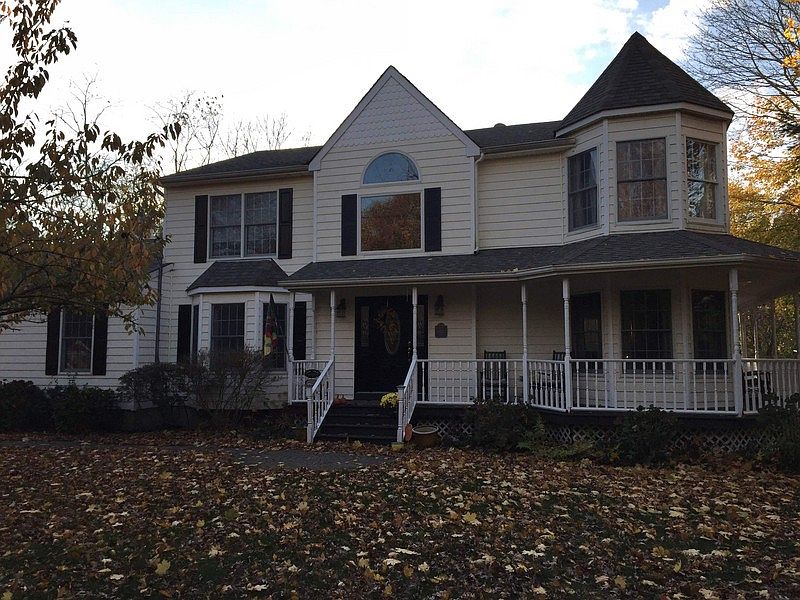 1st image of 11 E Moriches Blvd