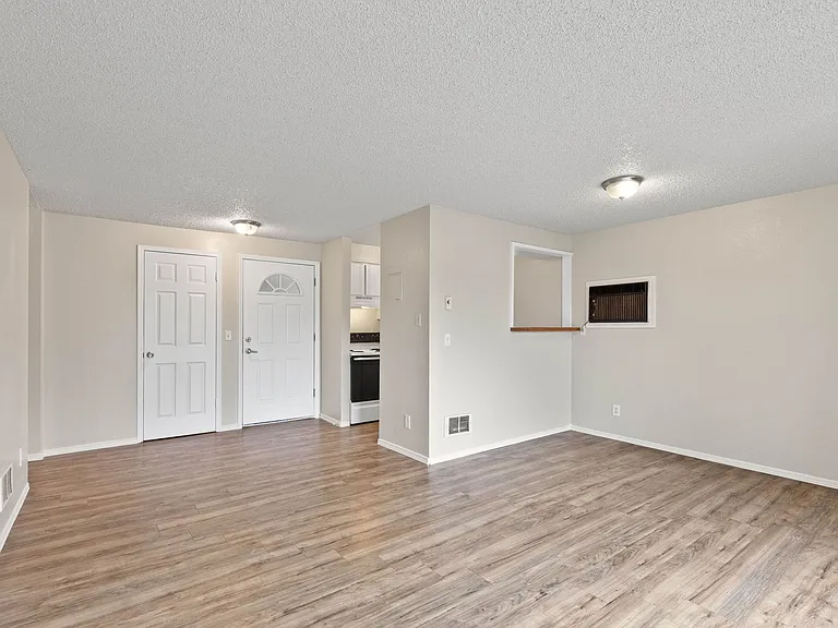731 S Hatch St — Photo 27