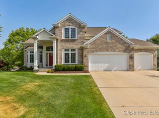 3483 Mason Ridge Dr NE, Grand Rapids, MI 49525