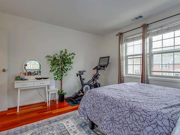 2707 S Walter Reed Dr #B — Photo 11