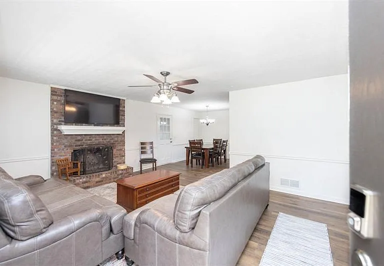 3200 Lee Dr — Photo 10