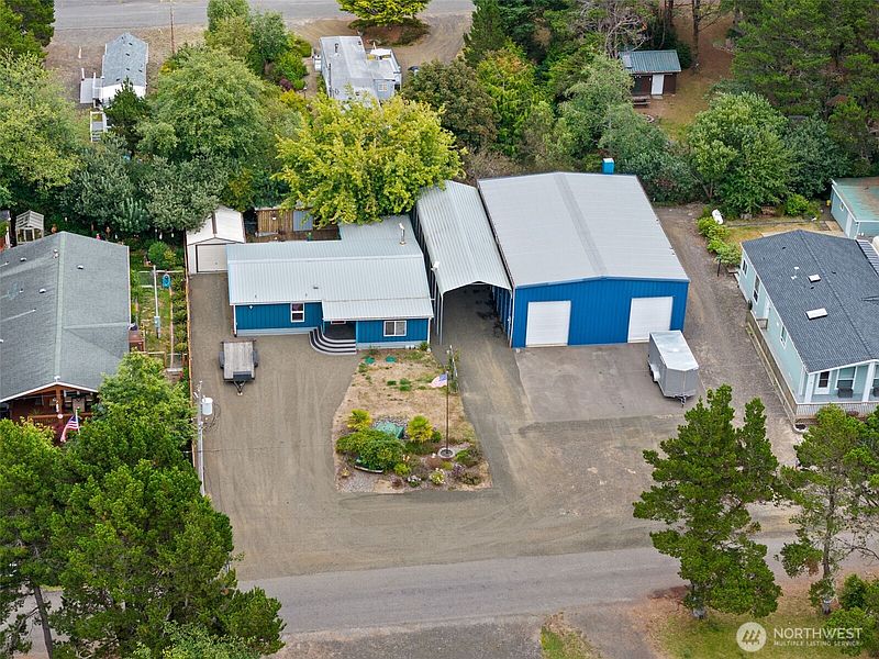 4th image of 1402 & 1406 Sandy Drive