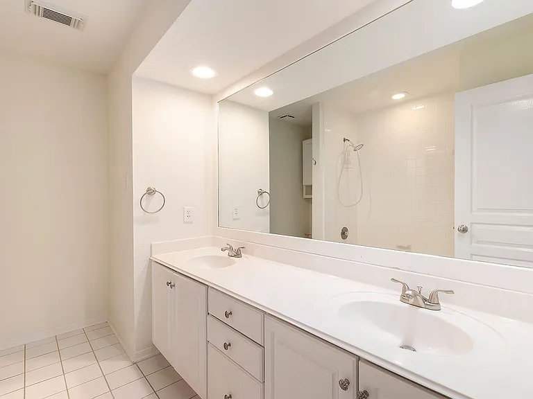 15 Larks Aire Pl — Photo 8