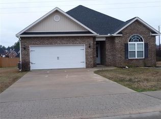 412 Green Island Rd, Bonaire, GA 31005