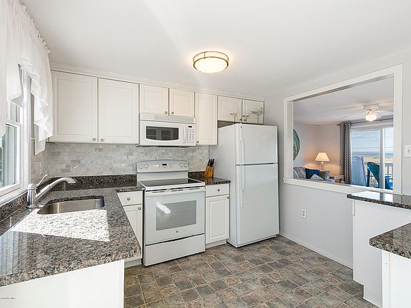 4th image of 98 Arnold Blvd #1 and 2