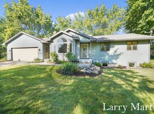 5013 Canal Ave SW, Wyoming, MI 49418