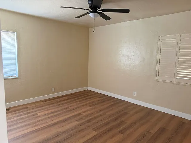3 bed, 1.5 bath, 1381 sqft, $2,395 — Photo 3