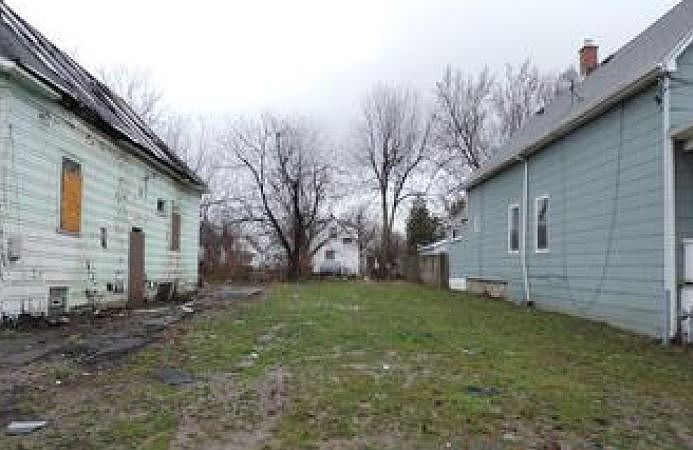 1st image of 36 Schreck Ave