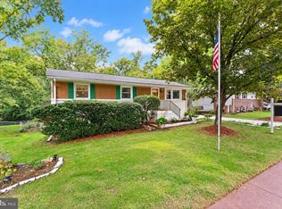 312 E Amhurst St, Sterling, VA 20164