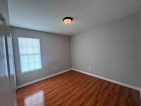 720 Thorne Rd — Photo 11