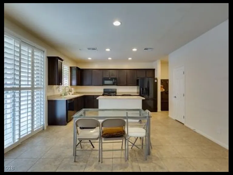 263 Garden Trellis Ct — Photo 5