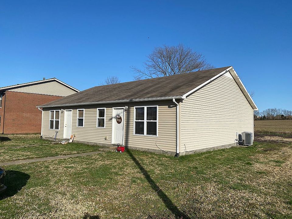 1st image of 107 Hickory Dr #105