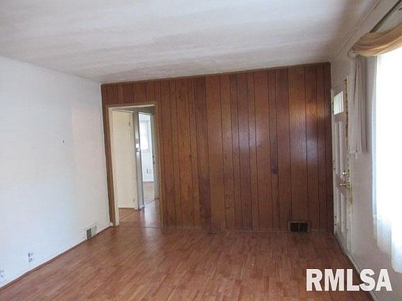 4th image of 812 W Bartlett Ct