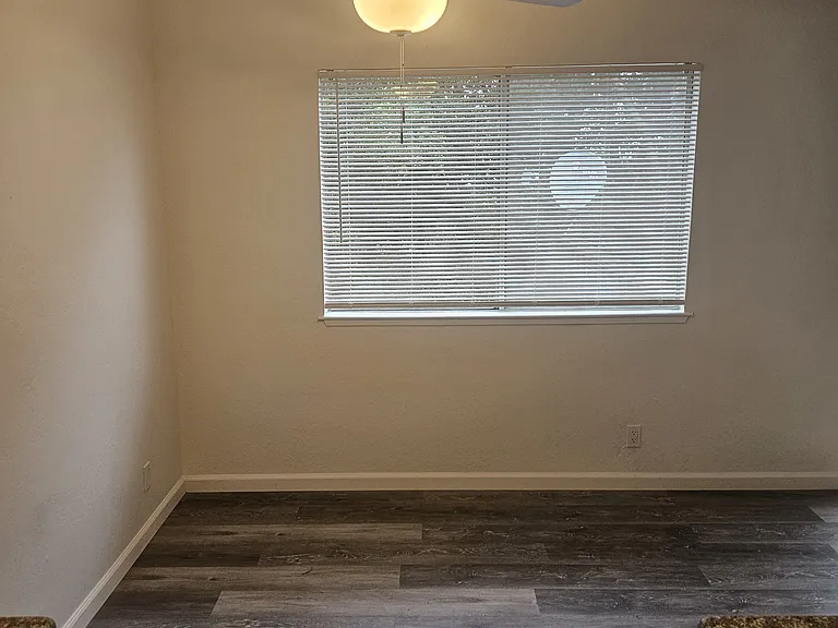 117 Power Dr — Photo 3