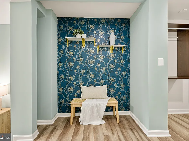 2811 S Woodrow St #B — Photo 18