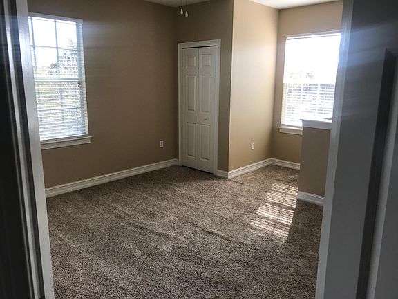 5th image of 2205 Osprey Ave