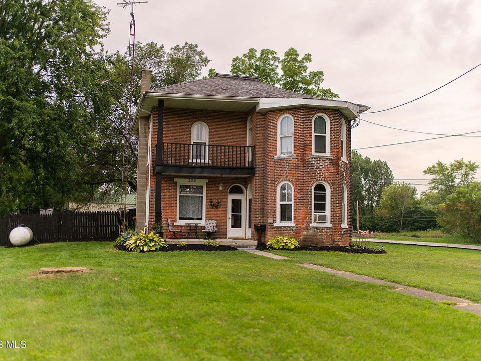 1st image of 259 W Patterson St