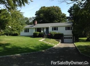 12 Orchard Ln, Ridgefield, CT 06877