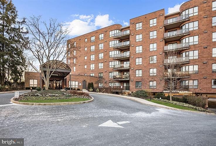 1st image of 100 Breyer Dr APT 2G