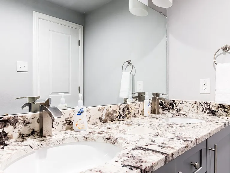 608 N Winnetka Ave — Photo 18