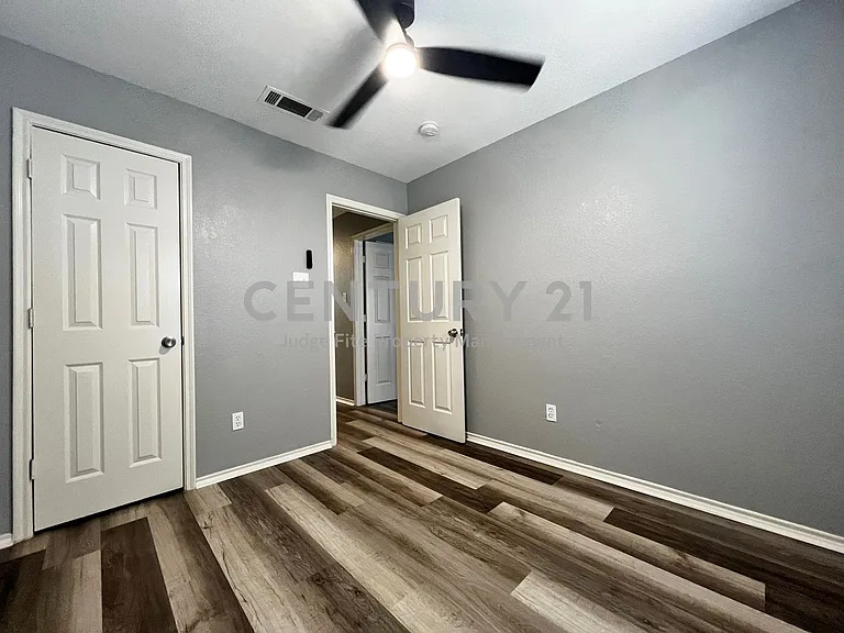 1010 S Retta St — Photo 20