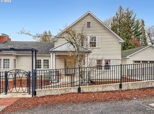 5302 SW 49th Dr, Portland, OR 97221