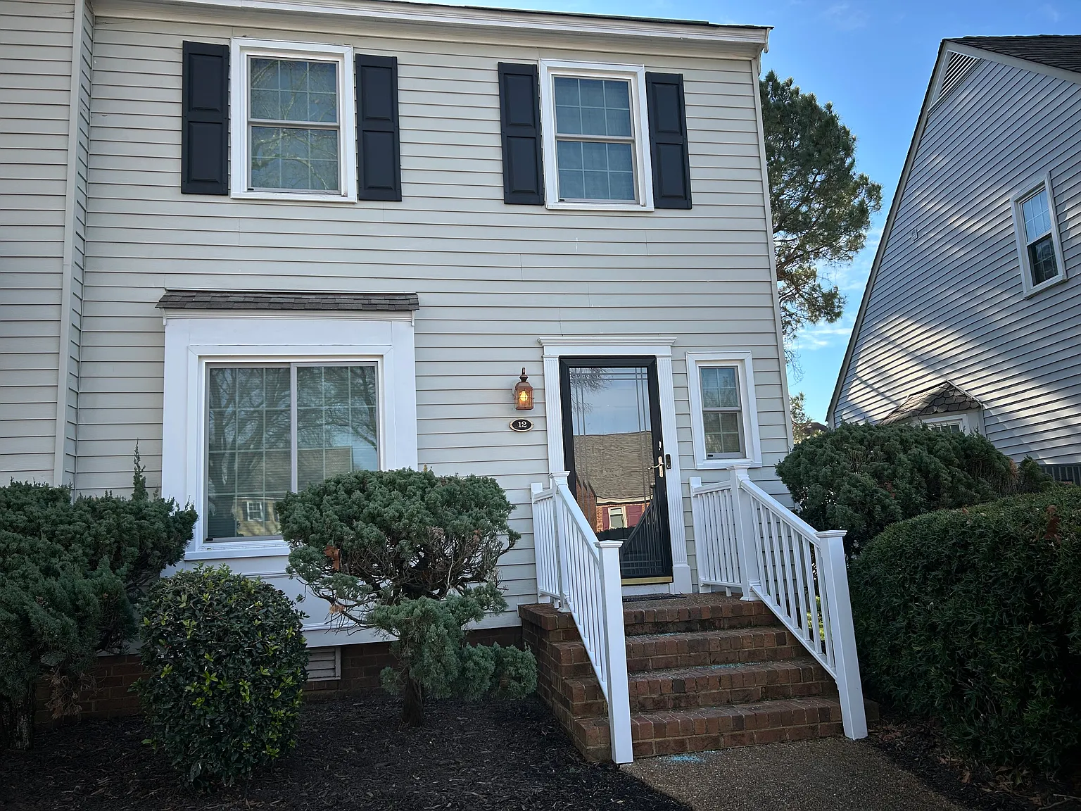 2 bed, 2.5 bath, 1360 sqft, $1,950 — Photo 2