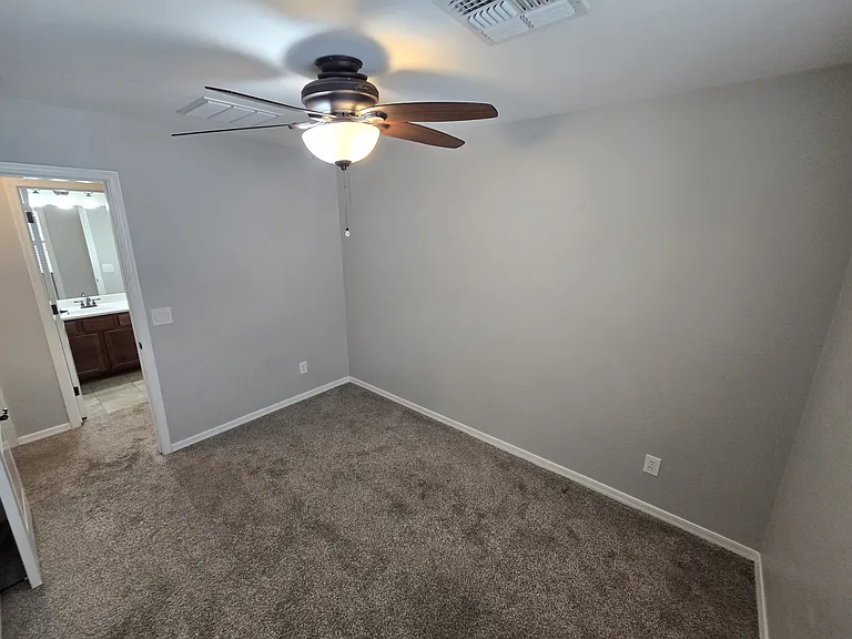 950 S Wallrade Ln — Photo 32