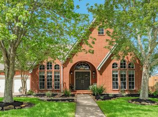 914 Oleander St, Lake Jackson, TX 77566