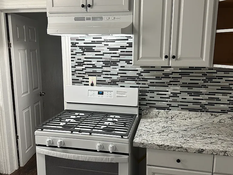 102 Main St #2 — Photo 7