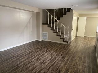 917 Davis Blvd APT 1, Sikeston, MO 63801
