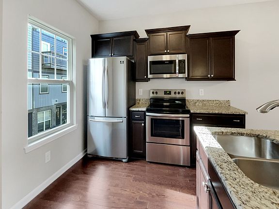 4th image of 304 Negri Ct NE