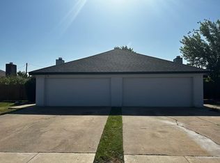6338-6340 Mark Ct, North Richland Hills, TX 76182