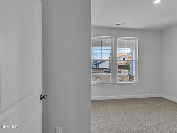 5th image of 114 Flora Field Drive