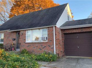 432 17th St, West Babylon, NY 11704